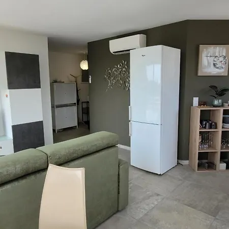 A Pinarello Corse Du Sud 4 Pers Vue Sainte-Lucie de Porto-Vecchio