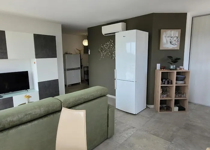 A Pinarello Corse Du Sud 4 Pers Vue Sainte-Lucie de Porto-Vecchio